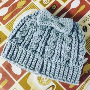 Handmade cables knit hat